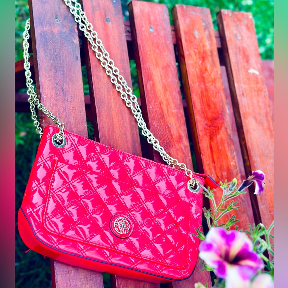 NWOT Anne Klien Chunky Neon Coral PVC Purse With Gold Chain Strap